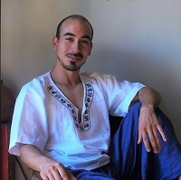 Reserva tu hora de masaje tailandés, relajación, meditación o entrenamiento integral. www.lafuentechile.cl